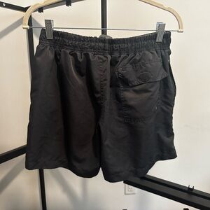 Under Armour Men’s Running Grey/Black Athletic Shorts Size S Zip Pockets Mesh